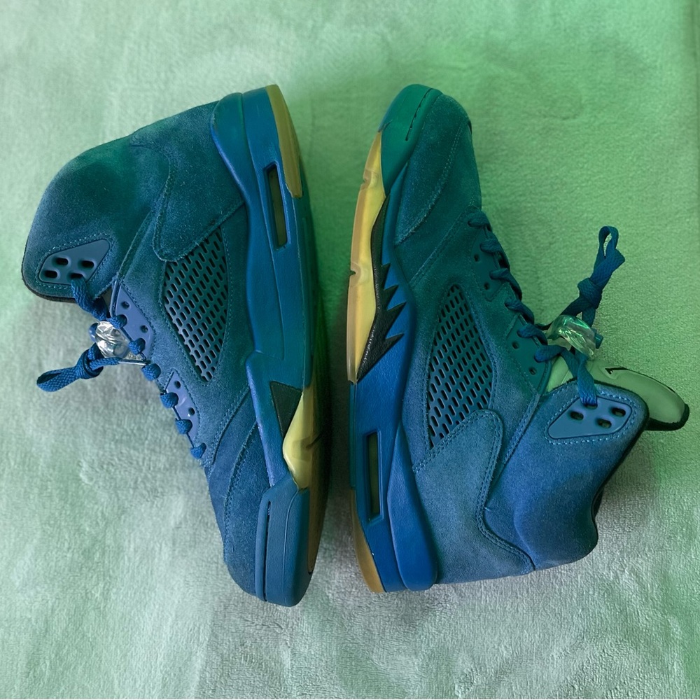 Air jordan Retro 5 ‘blue suede”